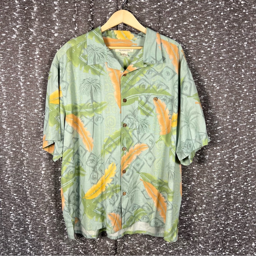 Island Republic Hawaiian T-Shirt Vacation Beach‎